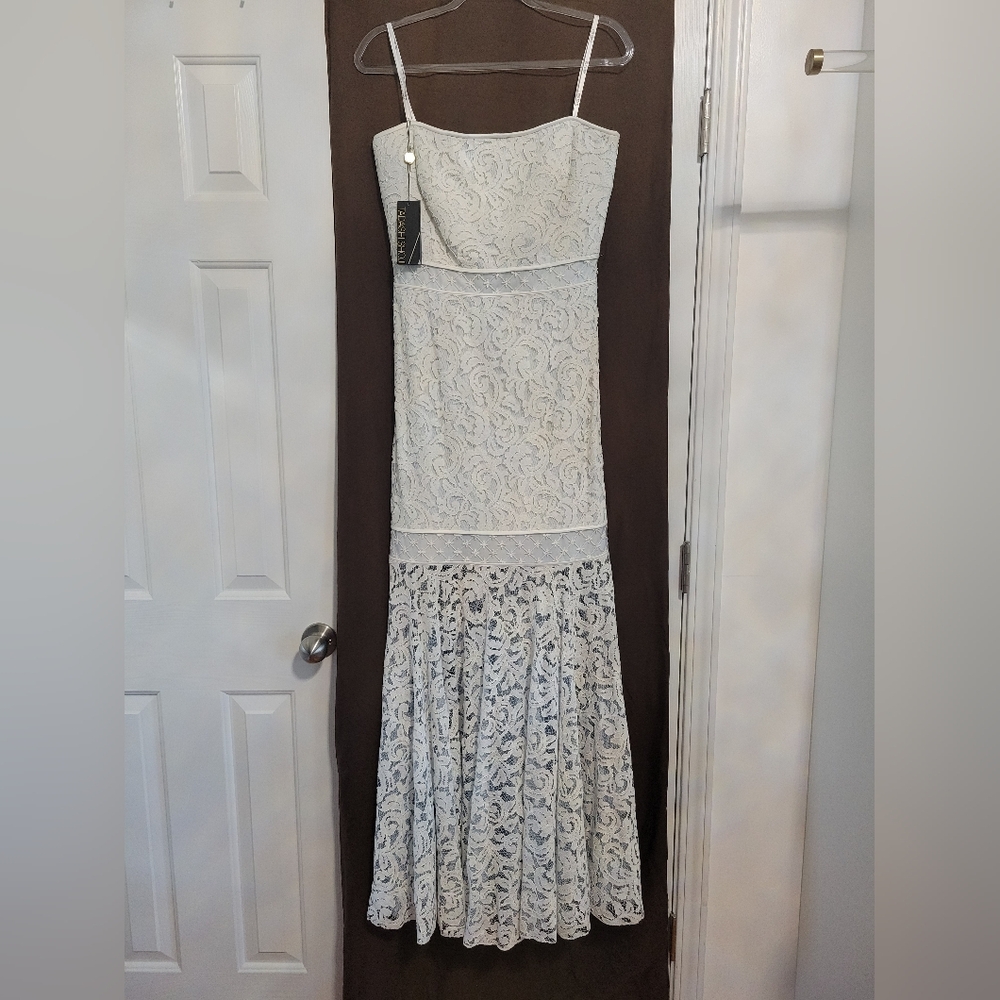 NWT White Strapless Lace Evening Summer Sassy Dress